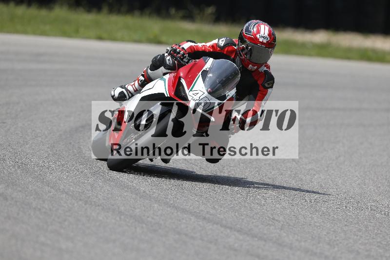 /27 12.06.2025 Ducati Schweiz Trackday Warmup  ADR/gruen-vert/40